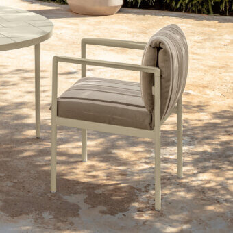 Distinguished Talenti Nalu armchair with a light beige semi-polished aluminum frame and luxuriously striped light and dark brown cushions