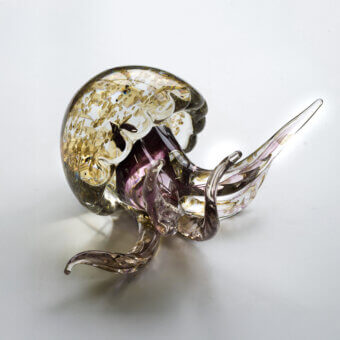 Captivating Duccio di Segna Jellyfish sculpture crafted from clear, amber-toned Colle Val d'Elsa crystal with translucent purple-brown tentacles