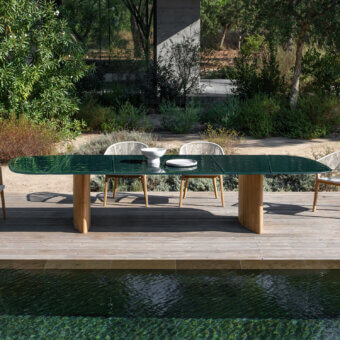 Regaliz Table