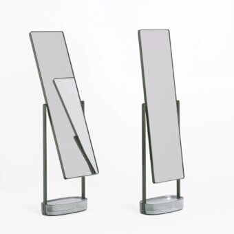 Superior Glas Italia Contro Peso mirror with a sleek matte RAL 6006 painted steel frame and weighted cast glass base with silvering
