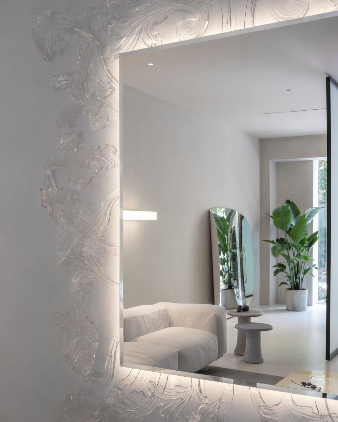 Superior Glas Italia Marlene mirror crafted from 6mm extralight silvered glass with a light gray floral patterned frame