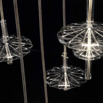 Exceptional melogranoblu Hydra - Gamma suspension lamp with hand-blown glass pendants and colored metallic cords crafted in Italy with a mirror finish