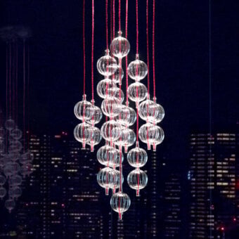 Superior melogranoblu Hydra - Lambda suspension lamp with hand-blown glass pendants and reddish-pink metallic cords in a mirror finish
