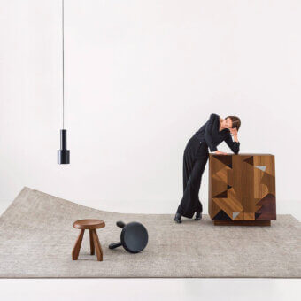Exceptional Amini Mystique rug hand-knotted in Nepal with natural silk and Tibetan wool with a textured surface