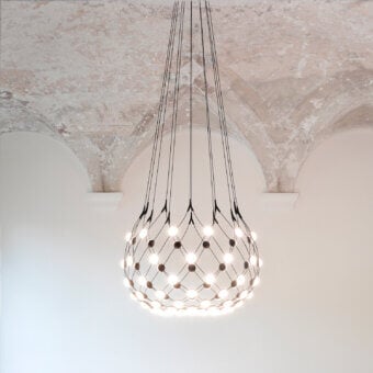 Superior Luceplan Mesh Wireless suspension lamp in dark gray with a network of flexible steel cables and polycarbonate lenses