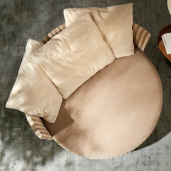 Distinguished Mascheroni Oyster daybed crafted in muted beige textile with innovative leather detailing and plush matte finish