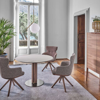 Andy Swiveling Chair