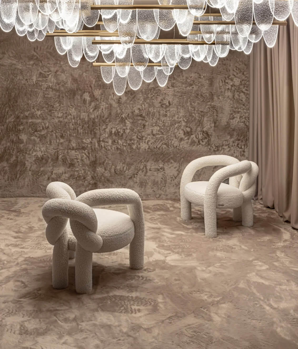 Exceptional Visionnaire Parade suspension lamp with a steel support and dual LED output in kiln-cast glass fusion