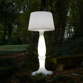 Distinguished MY YOUR Agata floor lamp with curved lines and a softly ribbed lampshade in durable matte plastic