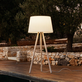 Exceptional MY YOUR Agata Wood floor lamp with conical lampshade and slender tripod base in subtly ribbed off-white finish crafted in Italy
