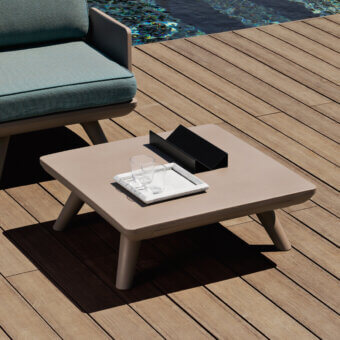 Exceptional MY YOUR Samurai coffee table in light taupe recyclable Poleasy® with a smooth matte finish
