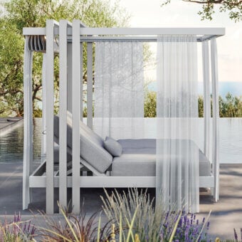 Superior MY YOUR Soletto daybed with aluminum frame and water-repellent gray fabrics, exhibiting a sleek floating form
