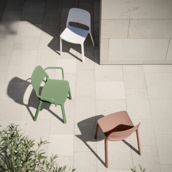 Elegant MY YOUR Tina chair crafted from durable polypropylene in a dusty rose hue with smooth matte finish