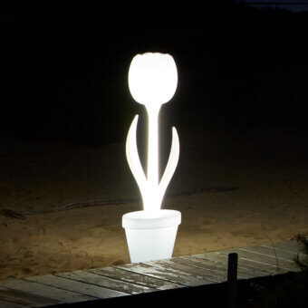 Exclusive More Design Tulip XL floor lamp with a bright, diffused white Poleasy® material and flowing organic form