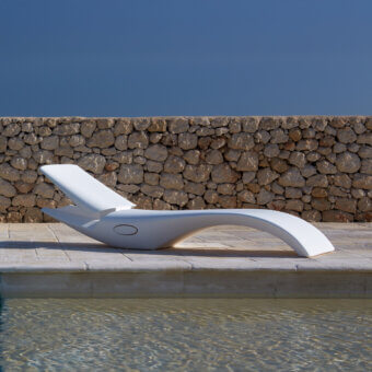 Exceptional MY YOUR Zoe Lounger, a white lounger crafted in Italy with durable Poleasy® shell and fully chromed metal devices with a glossy finish