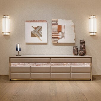 Exceptional Visionnaire Aubade sideboard with light beige leather upholstery and quilted square detailing, built with pink and beige marble accents