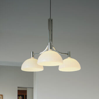 Exceptional Nemo Lighting AS43C suspension lamp crafted in Italy with organically curved form and creamy white hand-blown glass diffusers with polished silver metal