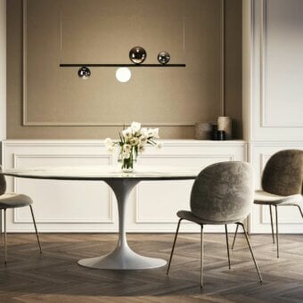 Elegant Lodes Random Stick Short suspension lamp with a matte white bar and smooth metallic spheres