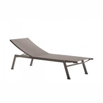 Superior Roberti Rattan Playa lounger with powder-coated aluminum and durable Batyline Imo textile in a muted taupe tone