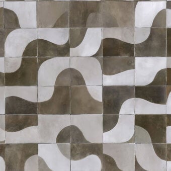 Architectural Wall&Decò Cinnamon Shadows Outdoor wallpaper with shifting gradients of brown in durable fiberglass fabric and protective finishes