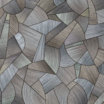 Elegant Wall&Decò Long Tale wallpaper with interlocking shapes in muted gray and beige, crafted in d.ecodura™ with d.TW Texture finish