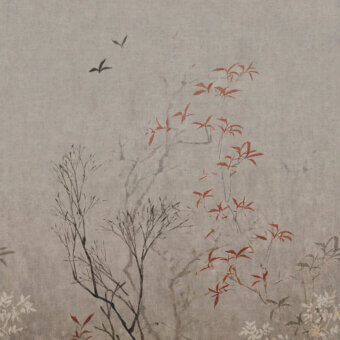 Distinguished Wall&Decò Rimmel wallpaper showcases delicate branches, birds, and foliage in gray, beige, and reddish-orange with d.TW d.ecodura™ texture