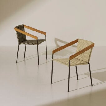 Exceptional Ethimo Allaperto Bistrò armchair in medium-brown satin-finish wood with a matte black metal frame and light beige woven textile
