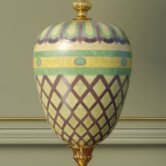Superior Laudarte Hottonia table lamp with bronze castings finished in radiant 24K gold plating and handcrafted stone mosaic
