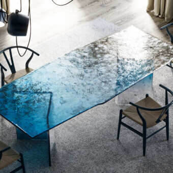 Distinguished Arte Veneziana Bisato table crafted from baked glass with gradient varnish transitioning from deep blue to crystal transparency