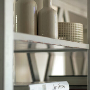 Exceptional Faber Mobili Khaju bookcase built in wood with a smooth matte finish and distinctive crisscross panels