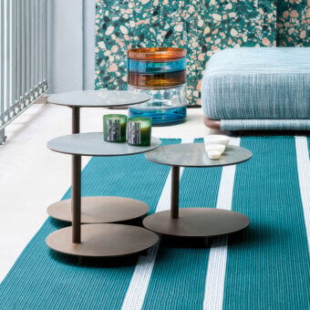 Distinguished Giorgetti Aldìa side table with painted metal structure and sophisticated Palladiana marble top