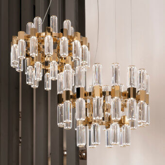 Exceptional Patrizia Garganti Chaos Orb chandelier in bright gold-toned metal and clear glass with a glossy finish