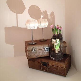 Superior Patrizia Garganti Novecento table lamp with sculptural warm brown eco leather lampshade and angular form