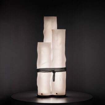 Distinguished Contardi Baggy Trio table lamp crafted in double-satin polycarbonate with a softly textured off-white finish