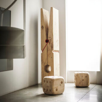 Exceptional Riva 1920 Molletta bench carved in solid Lebanese cedar wood with a red-toned metal spring connection