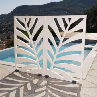 Exceptional Serralunga Kentia Panel Divider crafted in matte white recyclable LLDPE mimicking tropical leaf fronds for airy privacy