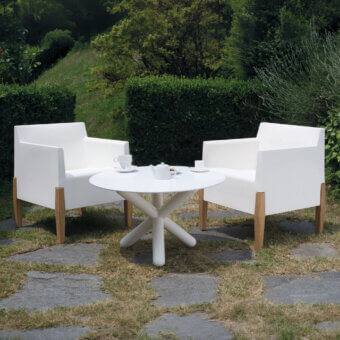 Superior Serralunga Kubrick lounge chair crafted in matte white LLDPE with refined Iroko wood legs