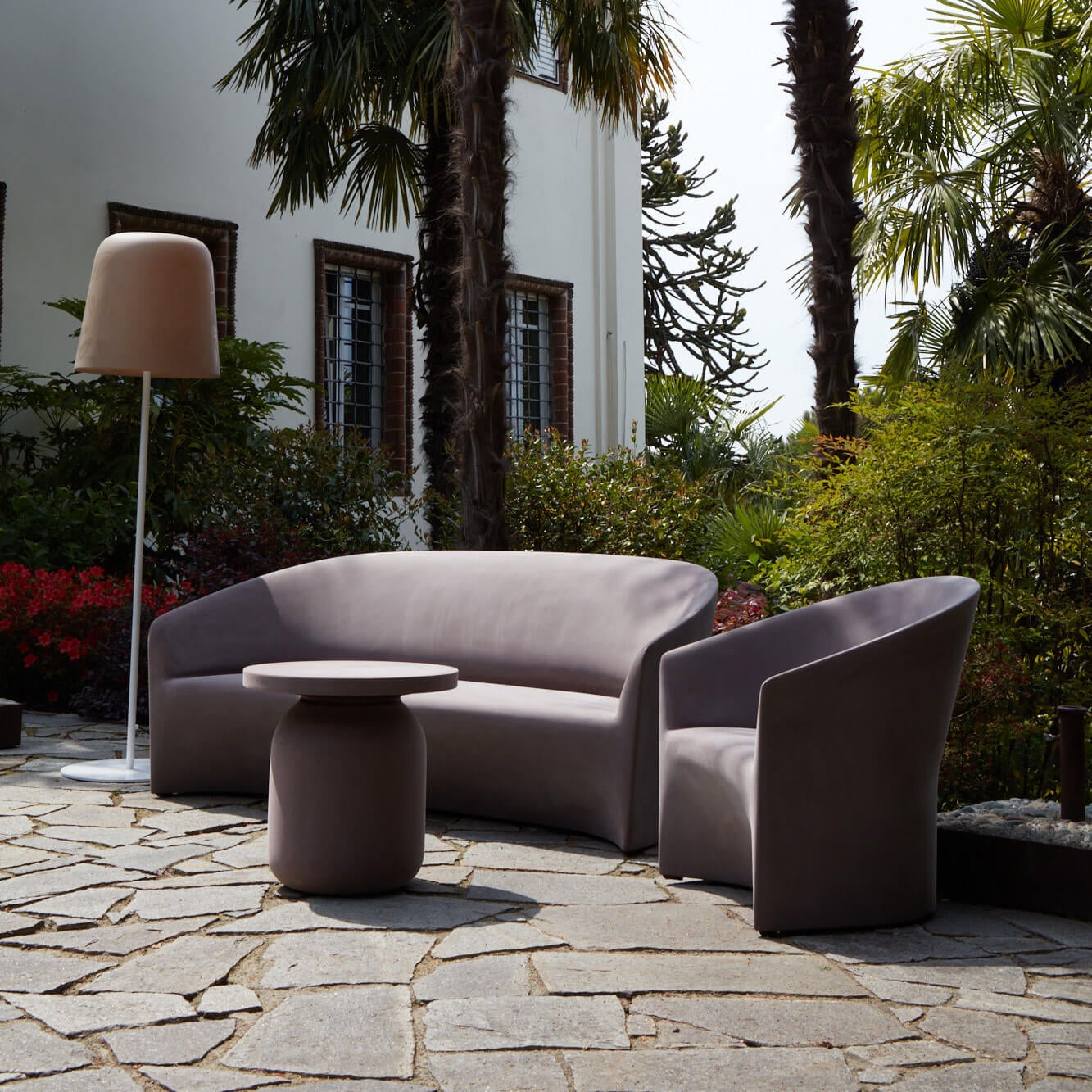 Elegant Serralunga Pine Beach sofa crafted in pale mauve LLDPE with a matte finish