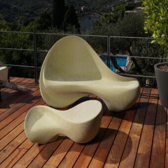 Superior Serralunga Ripple sofa sculpted from durable LLDPE with a refined lacquered pale beige finish