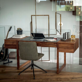 Elle Ecrit Desk