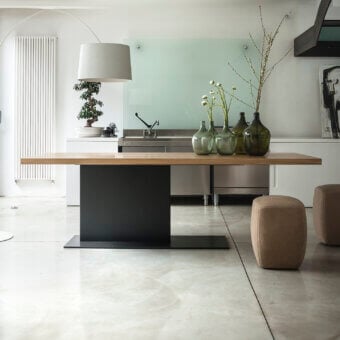 Liam Iron Table
