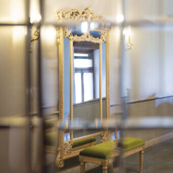 25-1015 Mirror