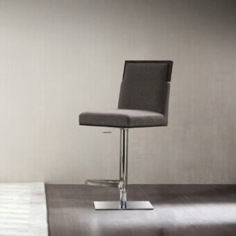 Concept Swiveling Stool