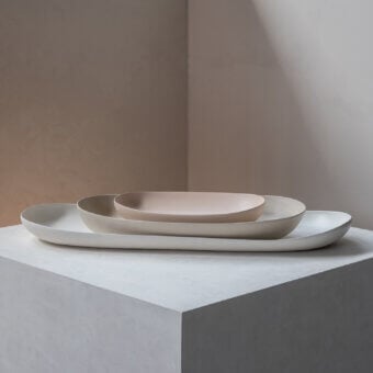 Luxury Conche Centerpiece set by Rina Menardi with baked clay bowls in off‑white, light beige‑grey and dusty pink matte finish