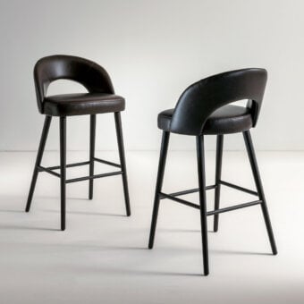 LV 102 Stool