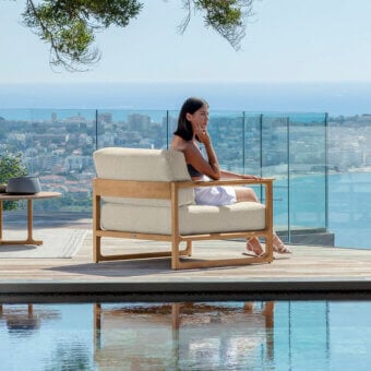 Thea Lounge Chair