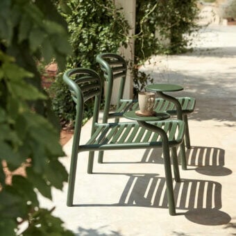 Cane-Line Bliss Lounge Chair with Side Table