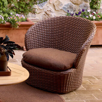 Cane-Line Coast Swiveling Lounge Chair