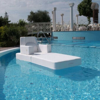 Trona Trona Floating Lounger to Lounge Chair