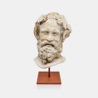 Sophisticated Vèlle Milano Companion of Odysseus bust in aged off-white plaster with brown metal and tan leather steel base
